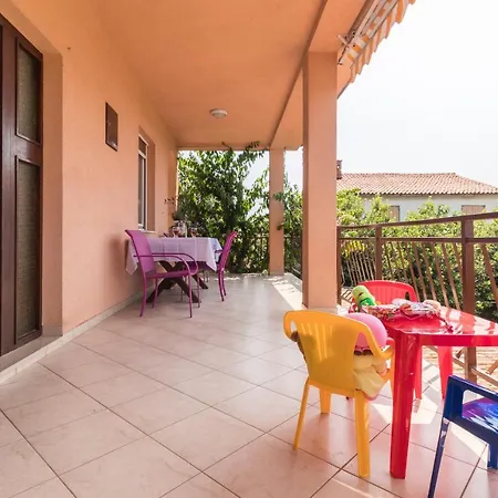 Ivica 1706 Apartment *