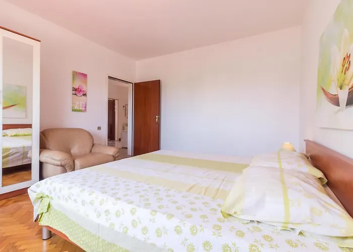 Ivica 1706 Apartman Liznjan