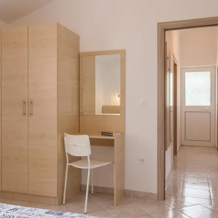Ivica 1706 Apartment Ližnjan